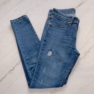 •BANANA REPUBLIC• Mid Rise Medium Wash Jeans 27/4